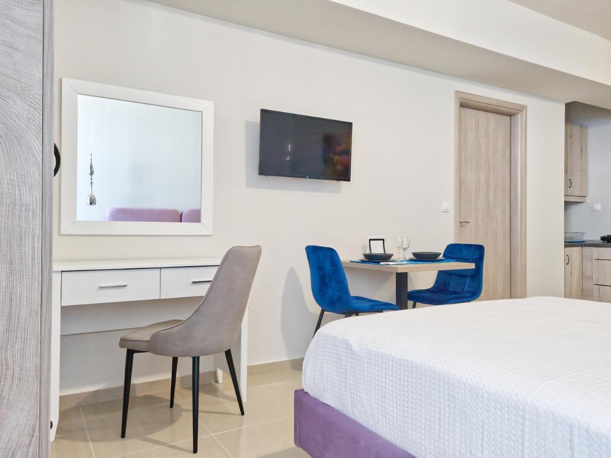 Epipleon Luxury Suites -104- Δωμάτιο 35Τμ Με Βεράντα 35Τμ Μπροστά Στη Θάλασσα Návpaktos Eksteriør bilde