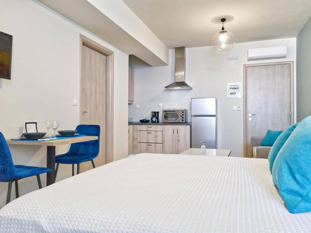 Epipleon Luxury Suites -104- Δωμάτιο 35Τμ Με Βεράντα 35Τμ Μπροστά Στη Θάλασσα Návpaktos Eksteriør bilde